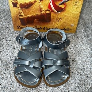 AUTH NIB Salt Water the Original Sandal Toddler Little Kids PEWTER